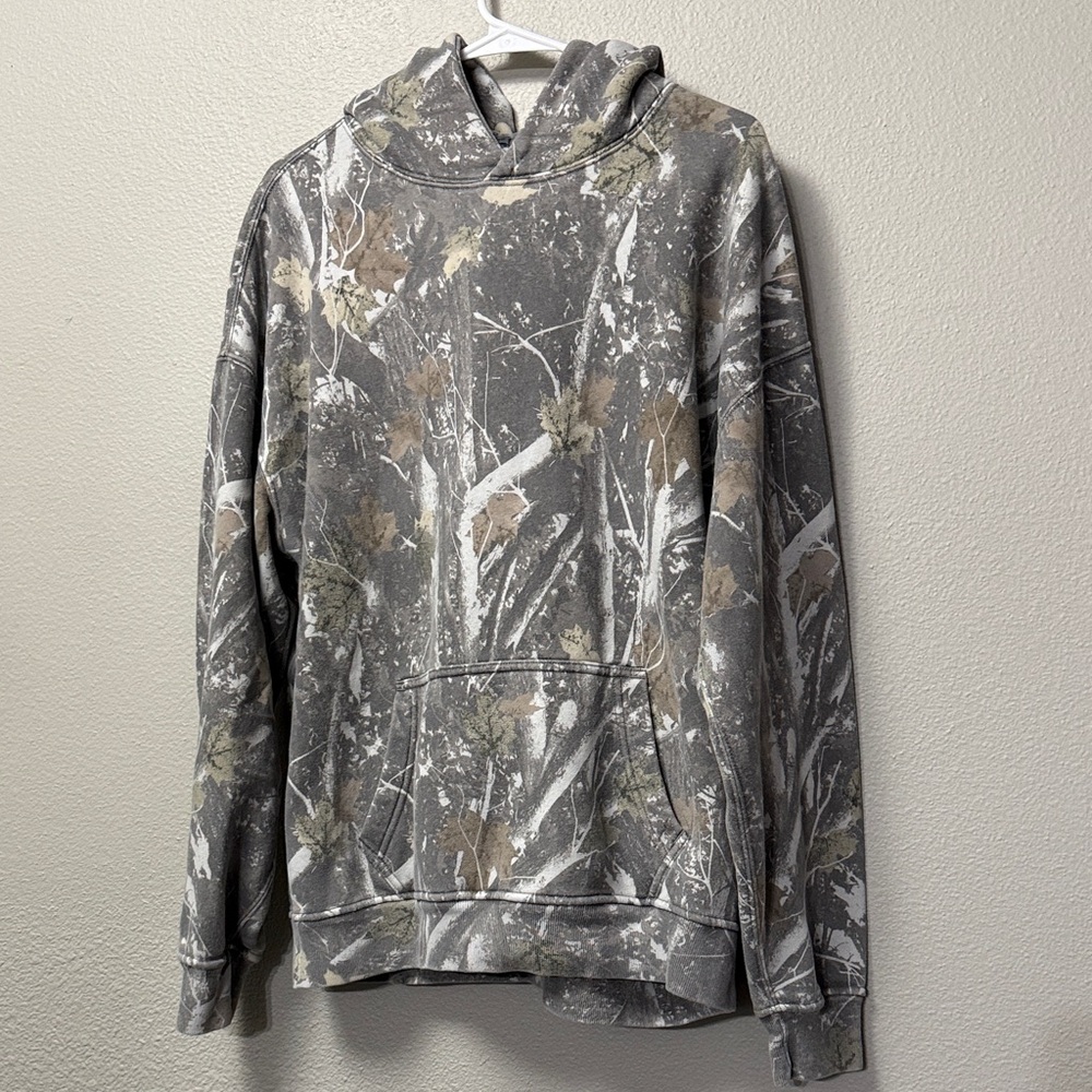 Abercrombie & Fitch Essentials Camo Pullover Hoodie - Picture 2 of 13
